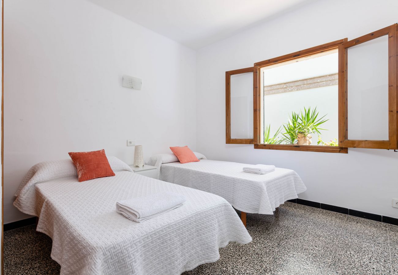House in Can Picafort - YourHouse Villa Ana, family-friendly holiday house a few steps from the beach