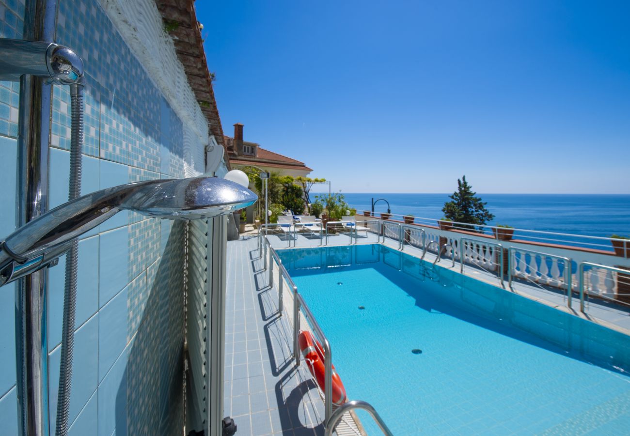 Villa in Ravello - Villa Arte - Luxurious Villa for Large Groups with Private Pool