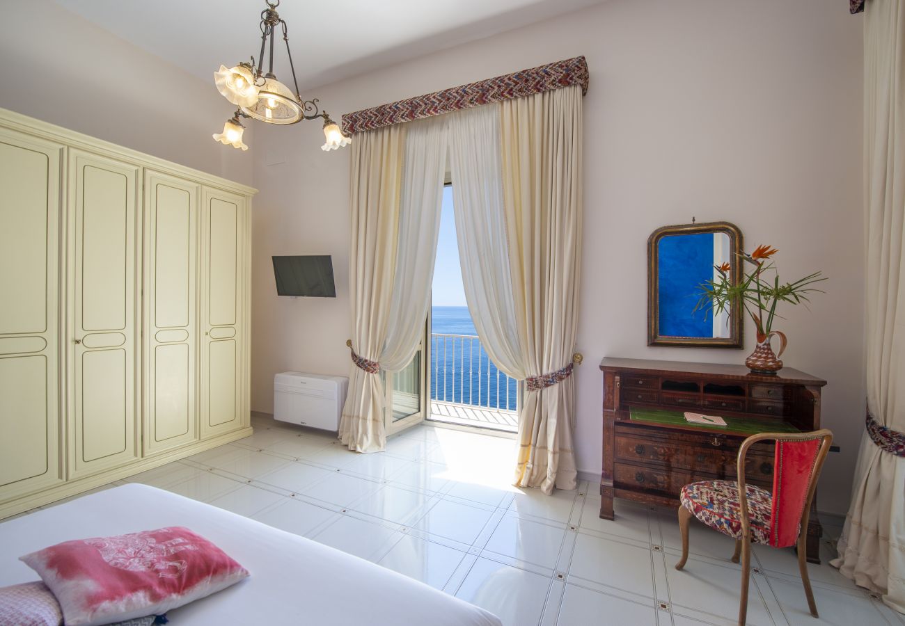 Villa in Ravello - Villa Arte - Luxurious Villa for Large Groups with Private Pool