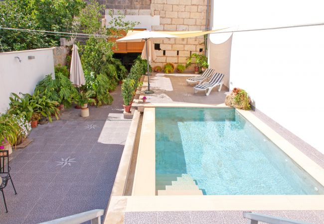 Villa in Sa Pobla - YourHouse Can Peret, stylish holiday house with pool for 8 guests