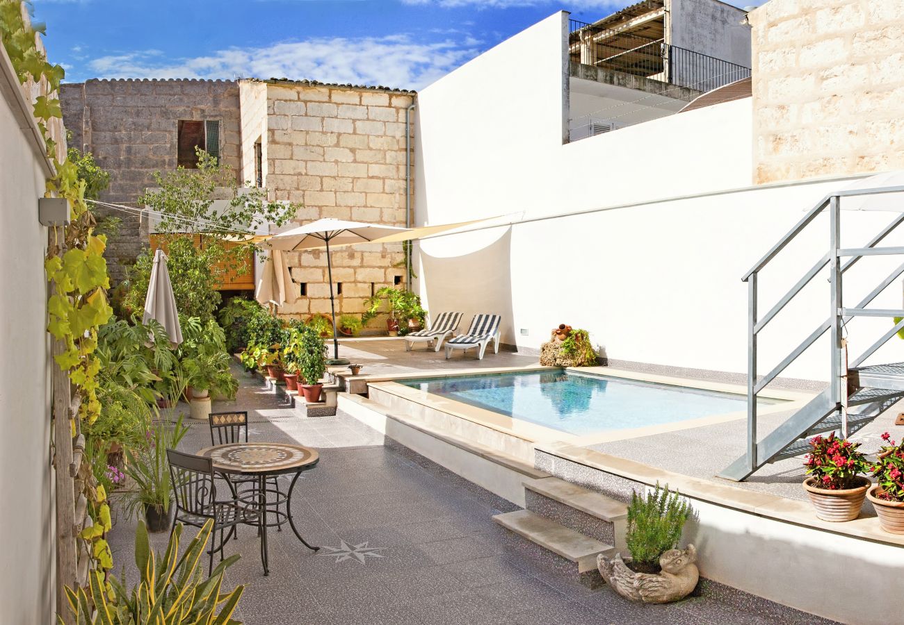 Villa in Sa Pobla - YourHouse Can Peret, stylish holiday house with pool for 8 guests