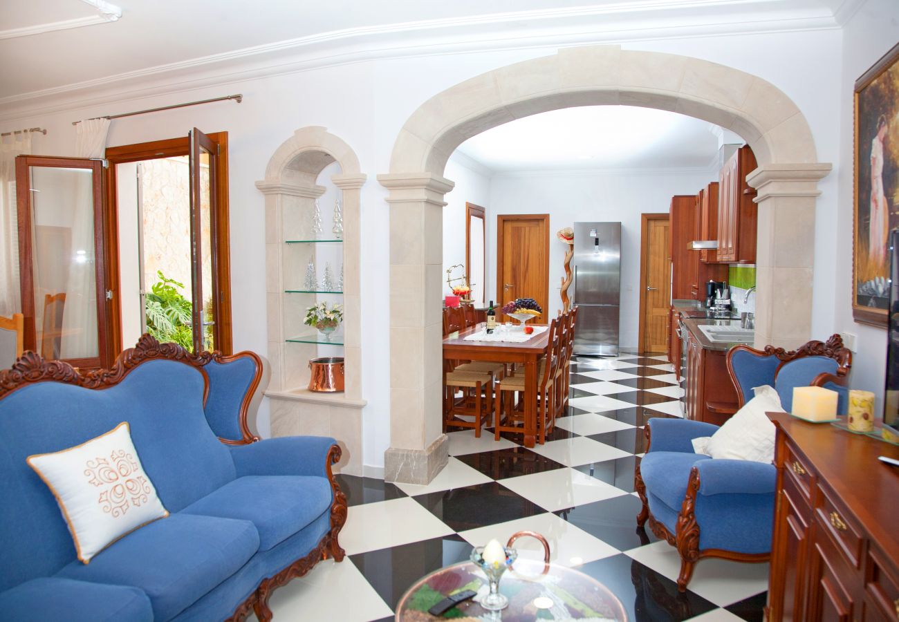 Villa in Sa Pobla - YourHouse Can Peret, stylish holiday house with pool for 8 guests