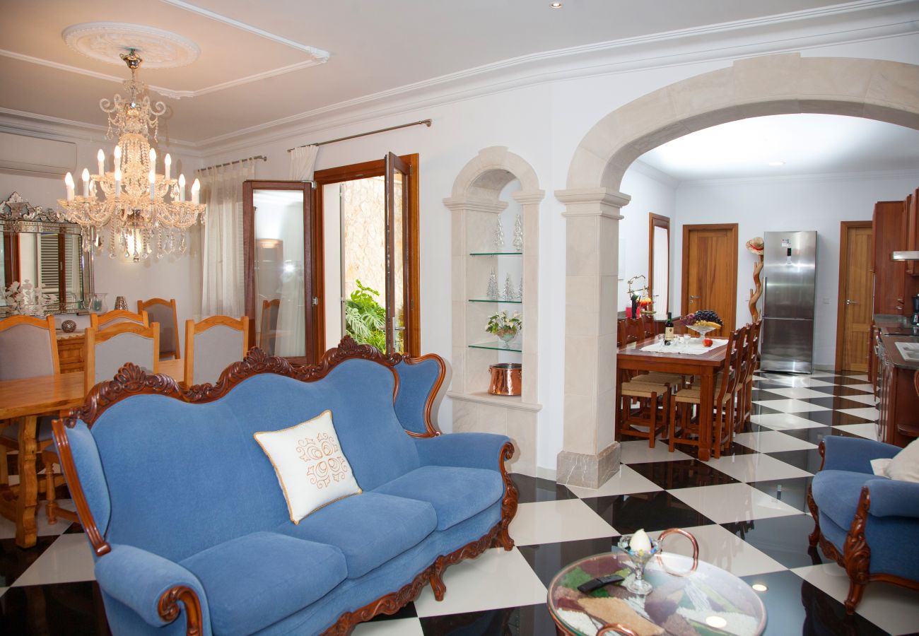Villa in Sa Pobla - YourHouse Can Peret, stylish holiday house with pool for 8 guests