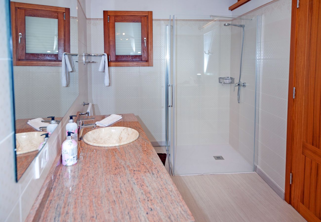 Villa in Sa Pobla - YourHouse Can Peret, stylish holiday house with pool for 8 guests