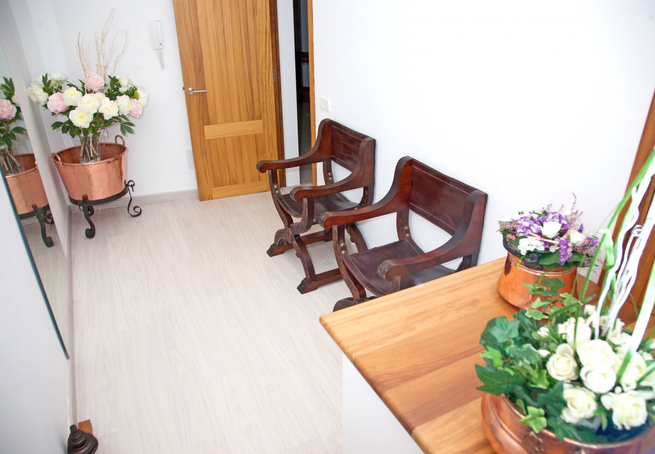 Villa in Sa Pobla - YourHouse Can Peret, stylish holiday house with pool for 8 guests