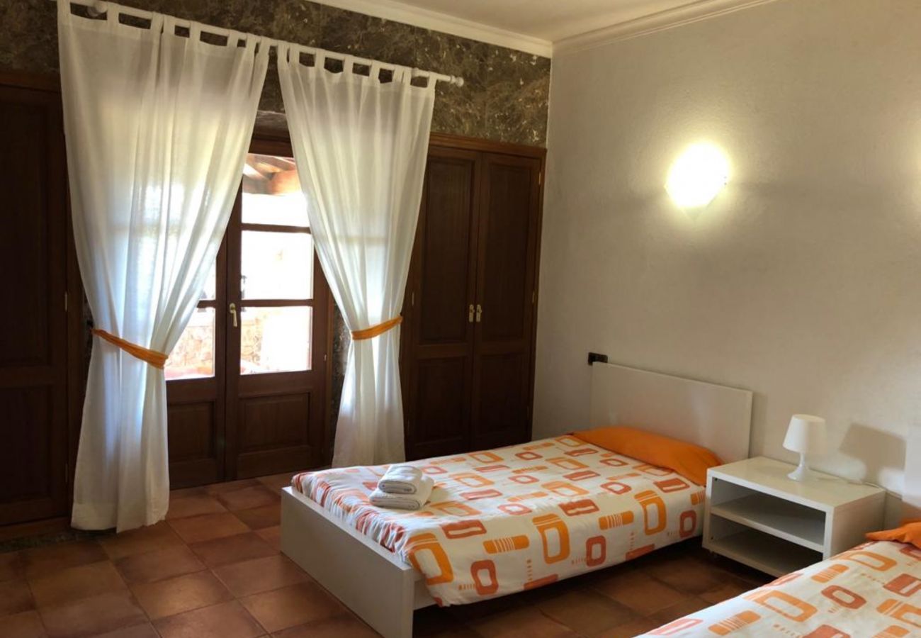 Villa in Arta - YourHouse Voltor Negre, family friendly holiday house with private pool and garden near Artà