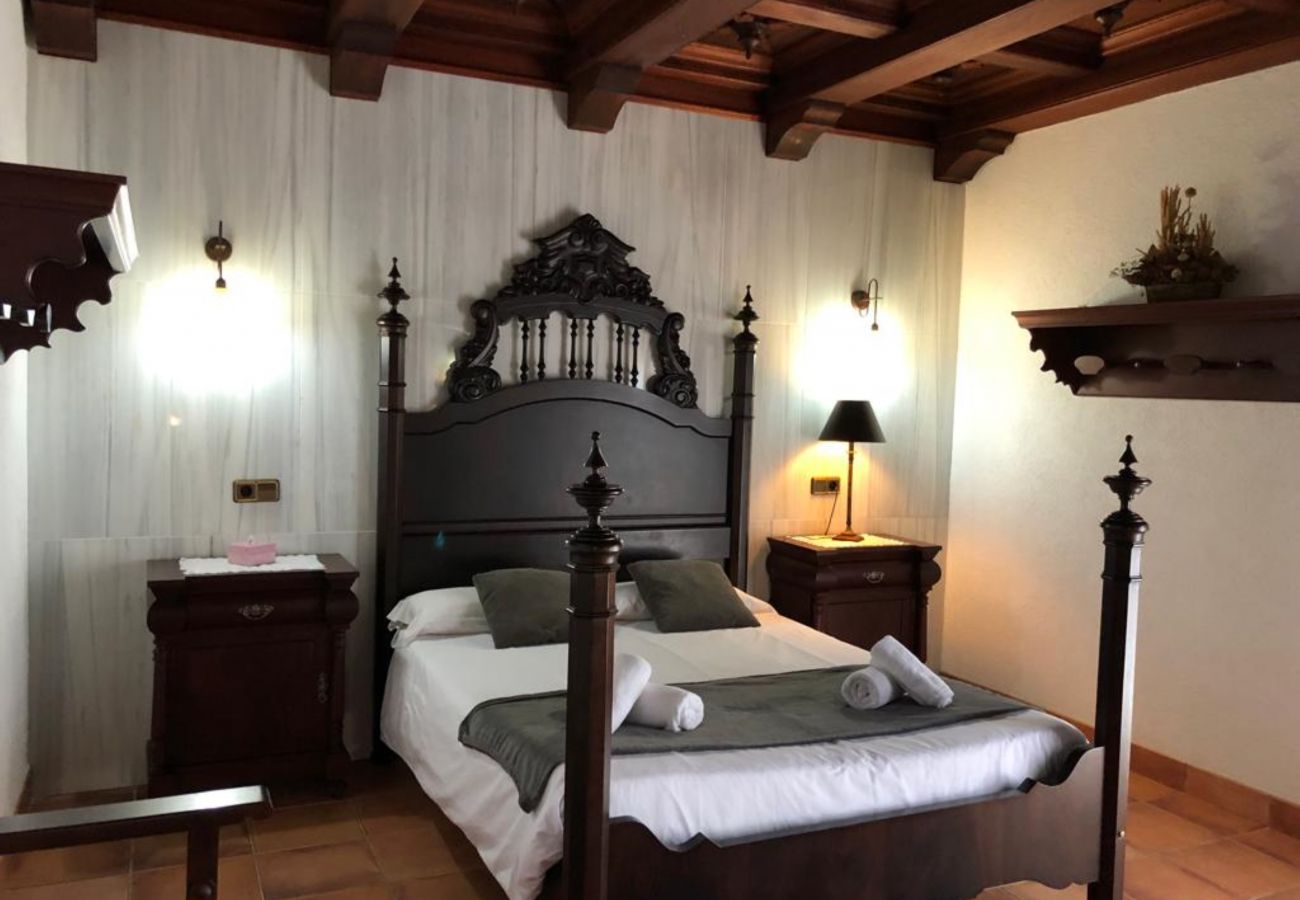 Villa in Arta - YourHouse Voltor Negre, family friendly holiday house with private pool and garden near Artà