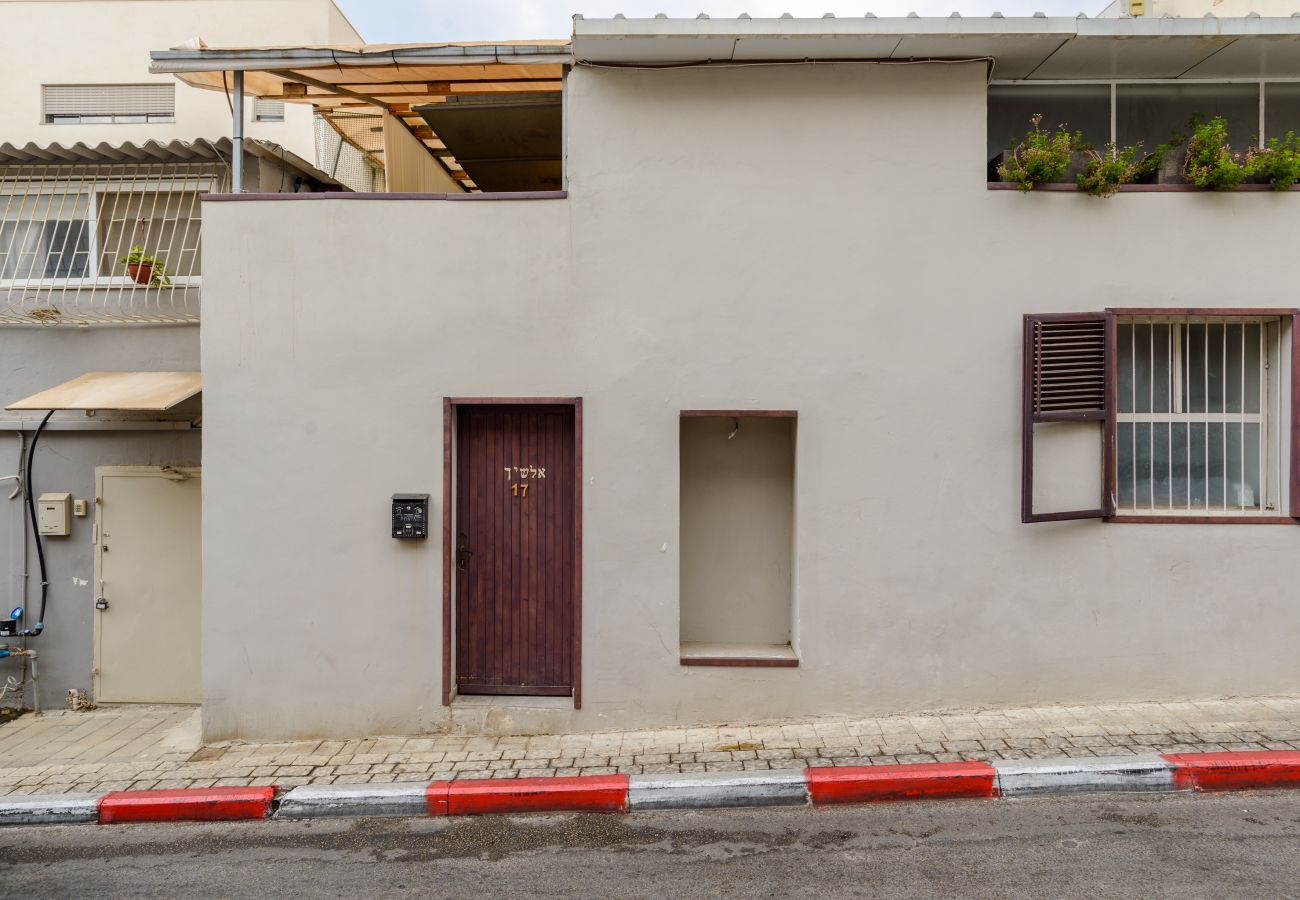 Apartment in Tel Aviv - Jaffa - Mini Duplex in Picturesque Neighborhood by FeelHome