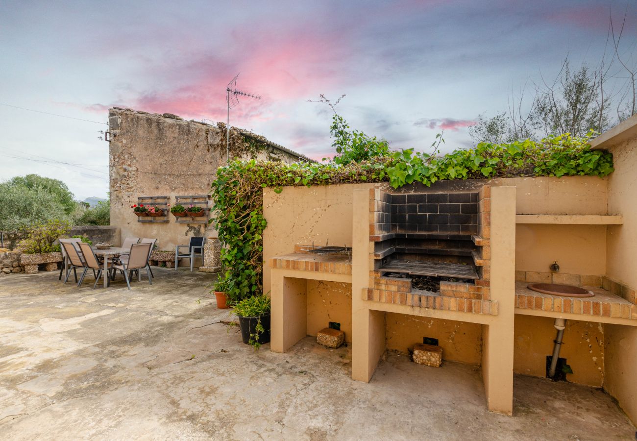 Villa in Pollensa - Quiet villa with private pool and barbecue in Pollensa, YourHouse Can Escandeu