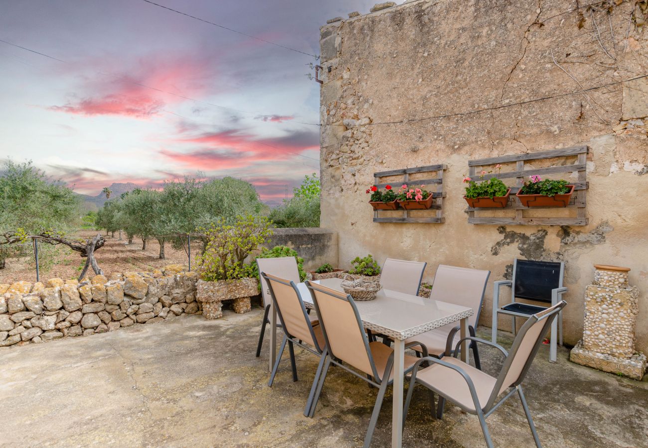 Villa in Pollensa - Quiet villa with private pool and barbecue in Pollensa, YourHouse Can Escandeu