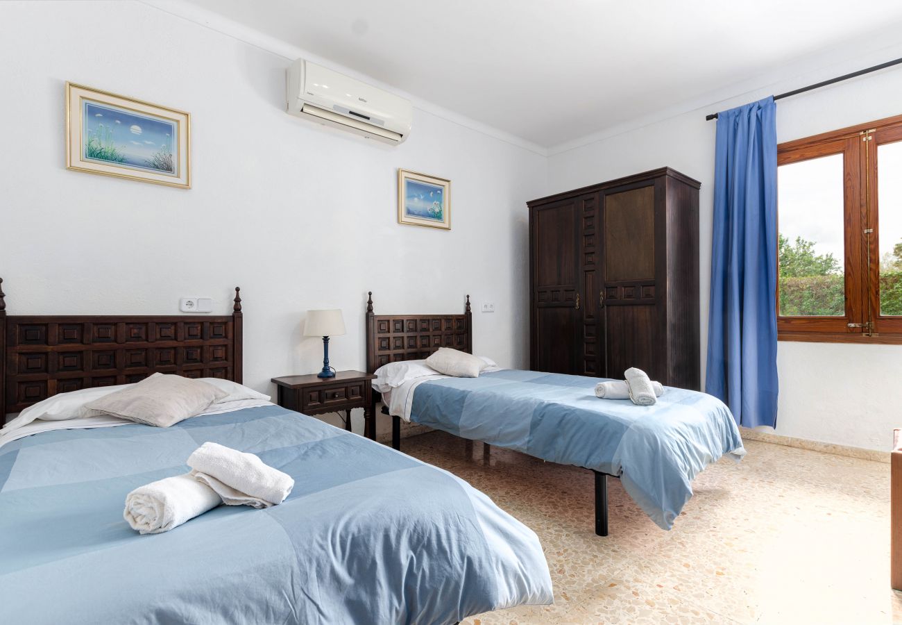 Villa in Pollensa - Quiet villa with private pool and barbecue in Pollensa, YourHouse Can Escandeu