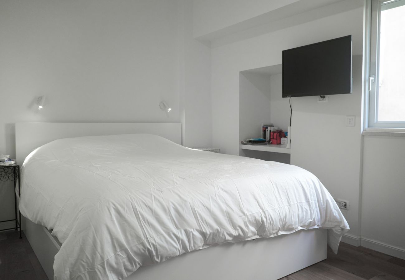 Apartment in Tel Aviv - Jaffa - Refined Gordon Apartment with balcony by FeelHome