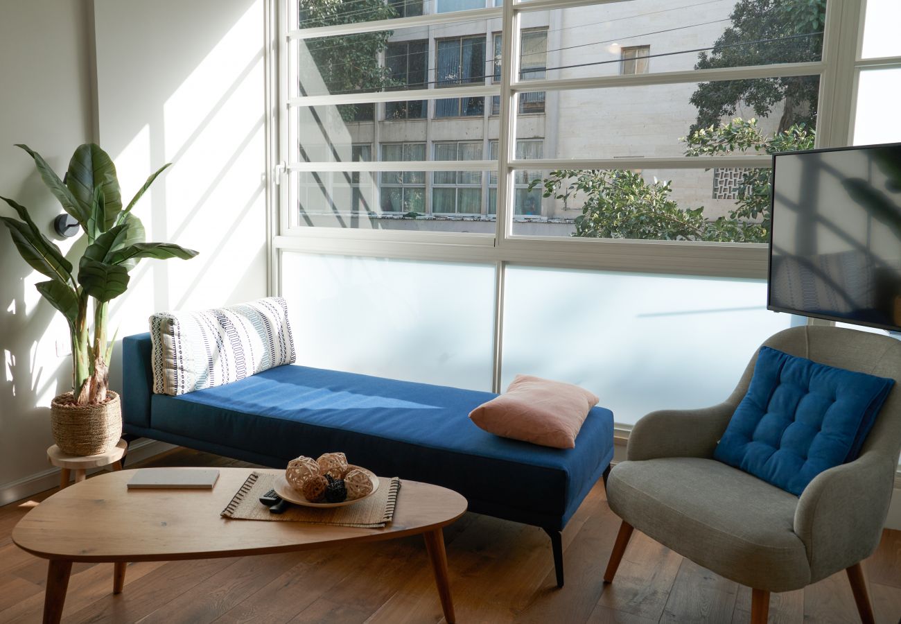 Apartment in Tel Aviv - Jaffa - Refined Gordon Apartment with balcony by FeelHome