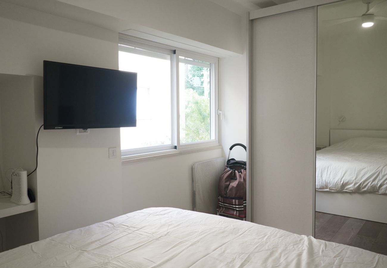 Apartment in Tel Aviv - Jaffa - Refined Gordon Apartment with balcony by FeelHome