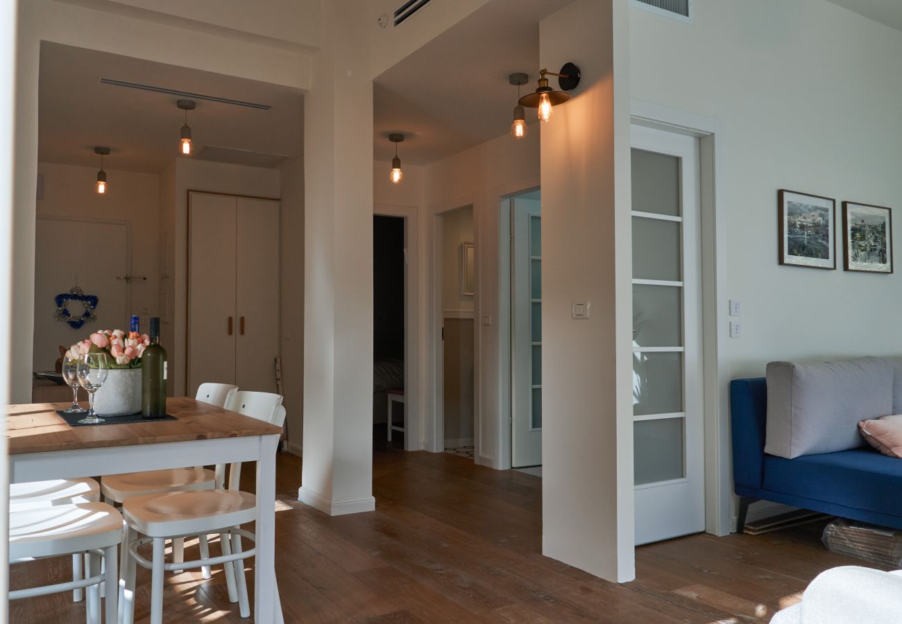Apartment in Tel Aviv - Jaffa - Refined Gordon Apartment with balcony by FeelHome