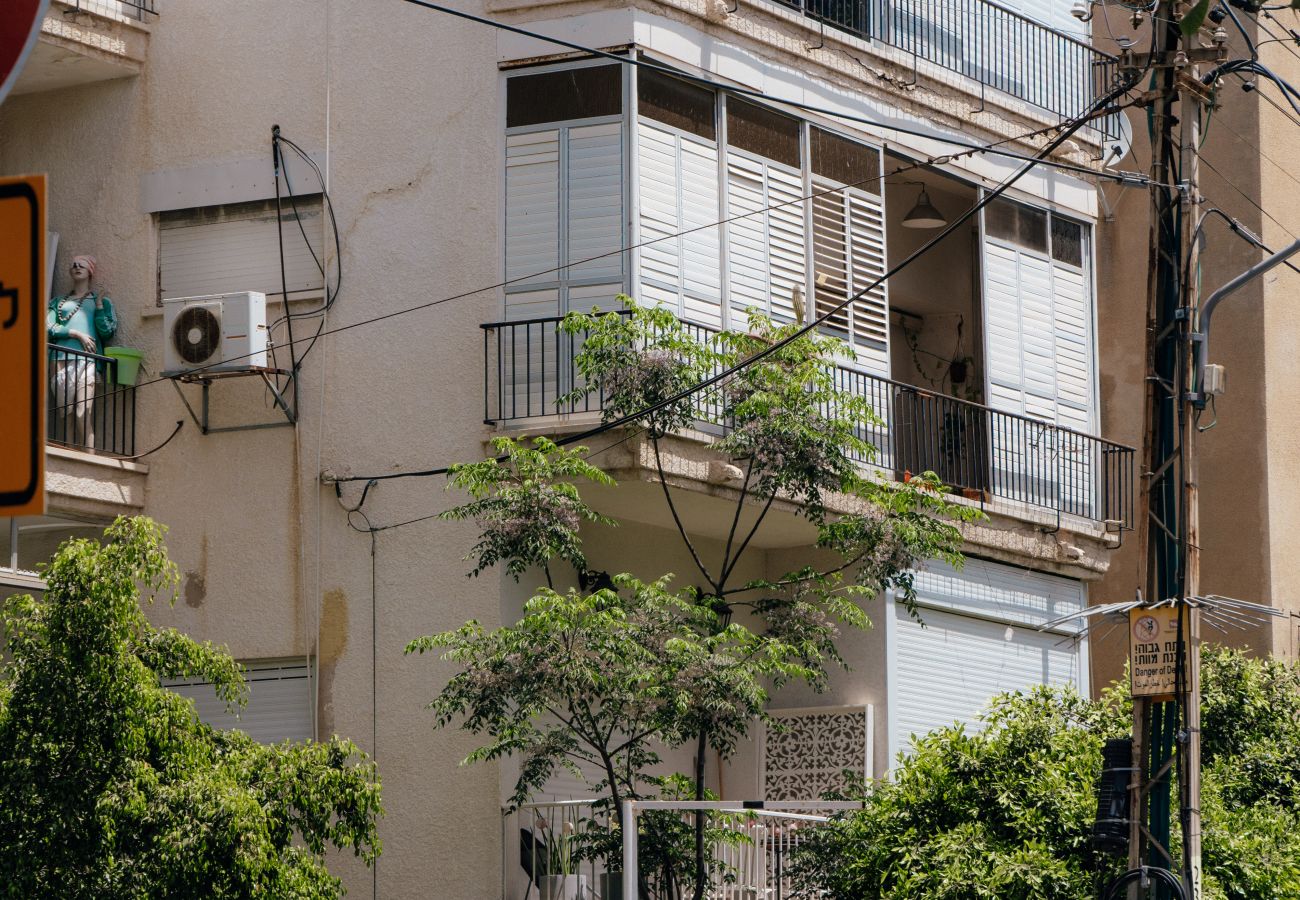 Apartment in Tel Aviv - Jaffa - Refined Gordon Apartment with balcony by FeelHome