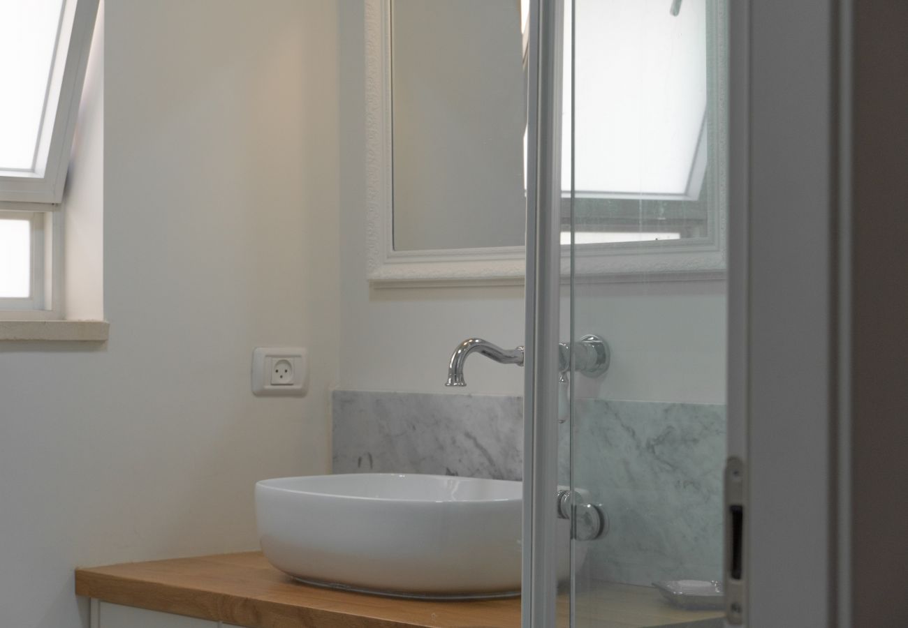 Apartment in Tel Aviv - Jaffa - Refined Gordon Apartment with balcony by FeelHome