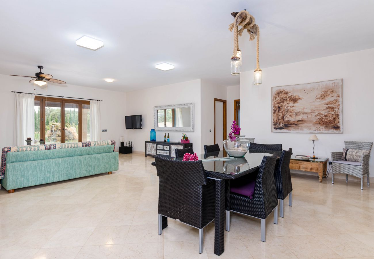 Villa in Santanyi - YourHouse Na Clavet, finca with natural pool near Cala D'Or