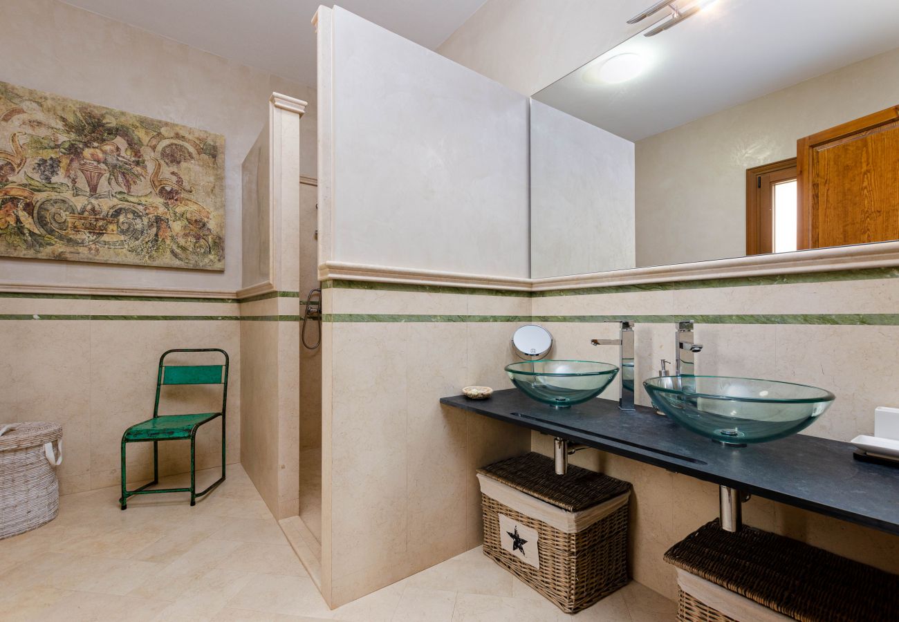 Villa in Santanyi - YourHouse Na Clavet, finca with natural pool near Cala D'Or