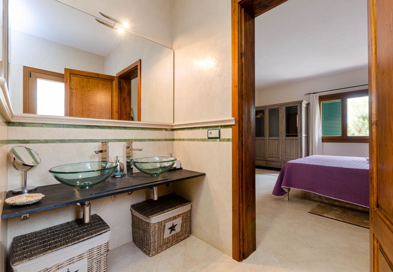 Villa in Santanyi - YourHouse Na Clavet, finca with natural pool near Cala D'Or