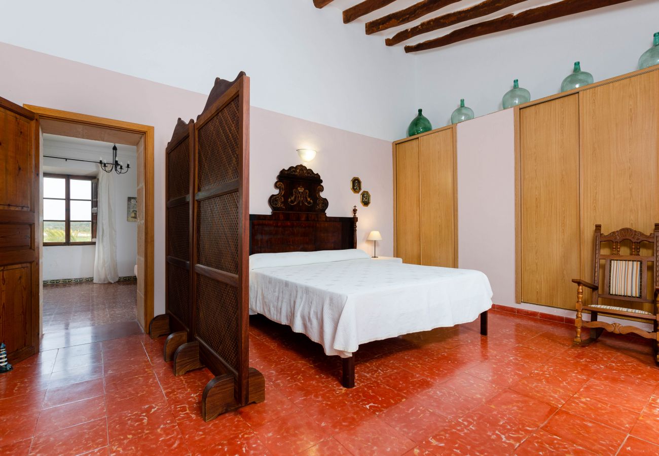 Farm stay in Campos - YourHouse Son Sala farm stay, apartment with shared pool