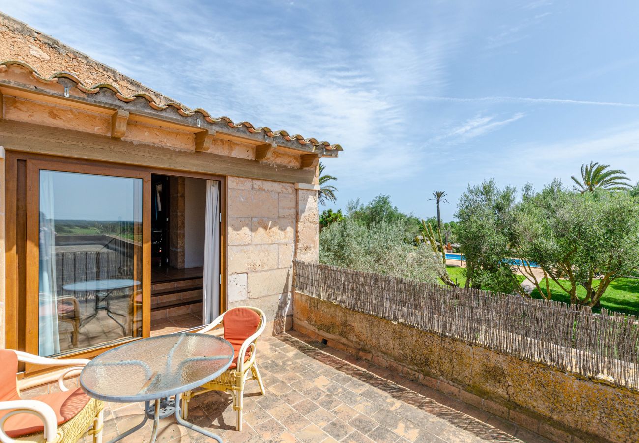 Farm stay in Campos - YourHouse Son Sala farm stay, apartment with shared pool