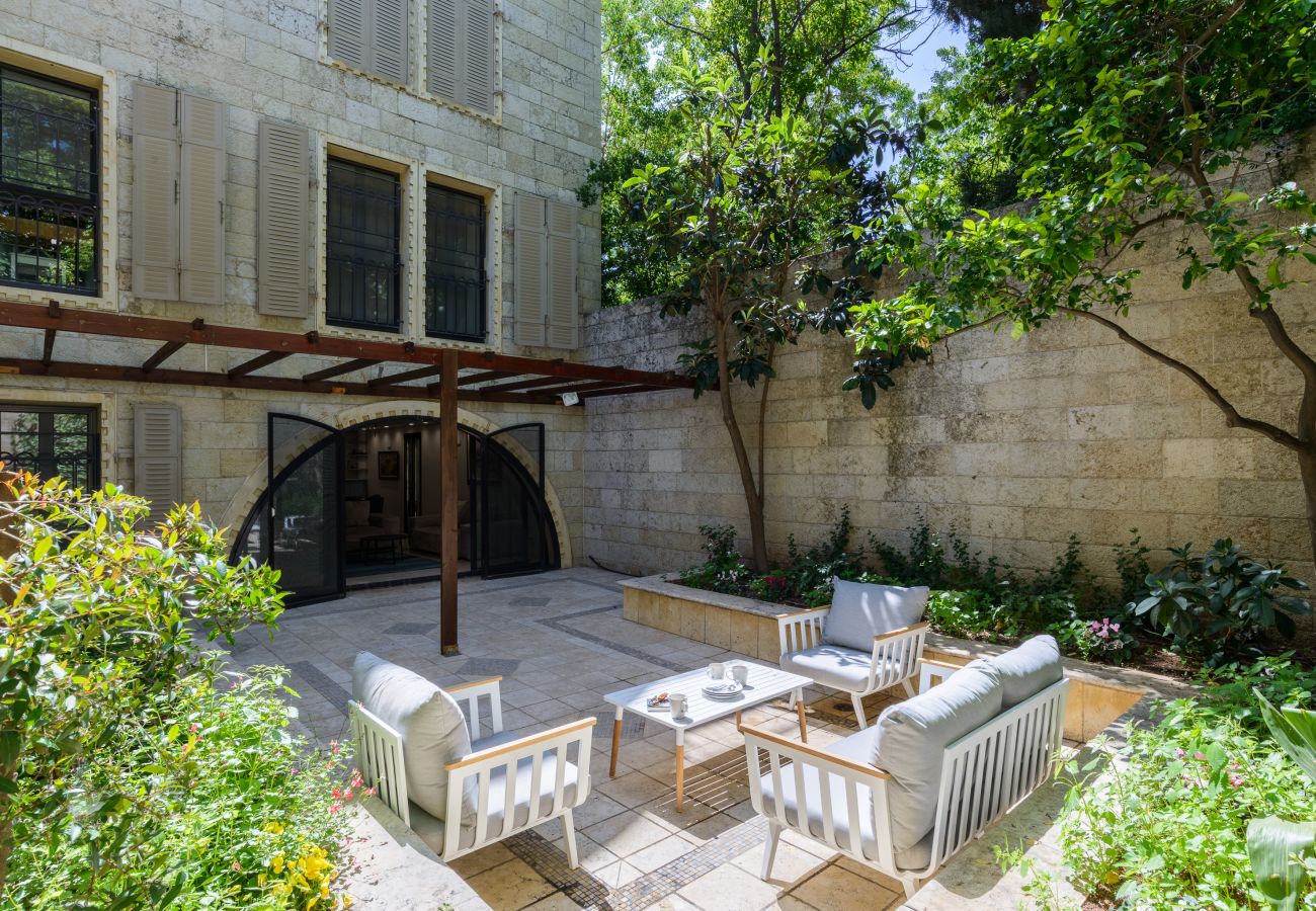 Apartment in Jerusalem - Family Apt & Garden in David's Village by FeelHome 