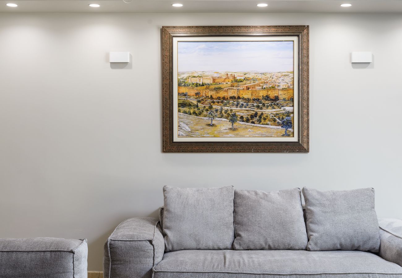 Apartment in Jerusalem - Family Apt & Garden in David's Village by FeelHome 