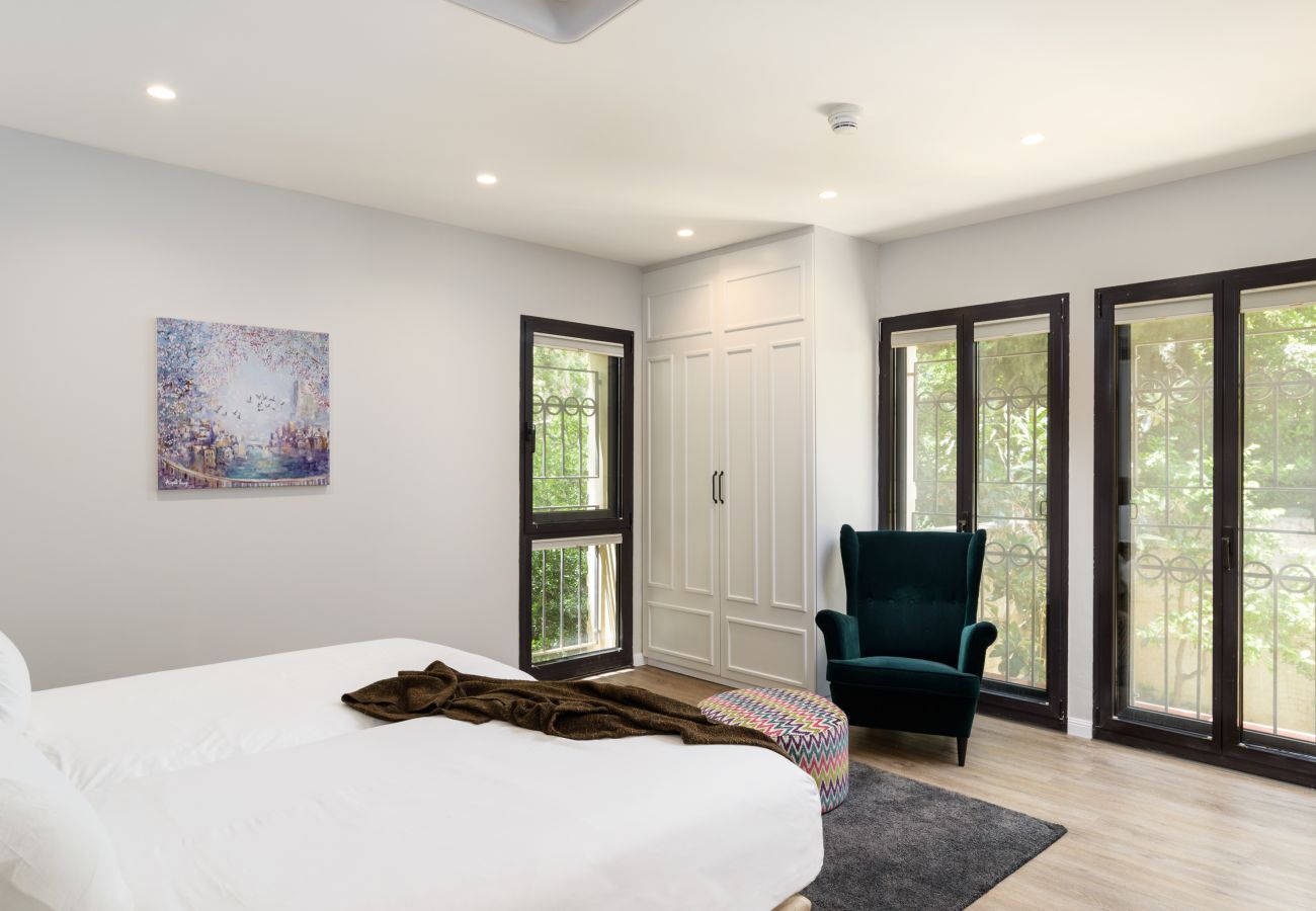 Apartment in Jerusalem - Family Apt & Garden in David's Village by FeelHome 
