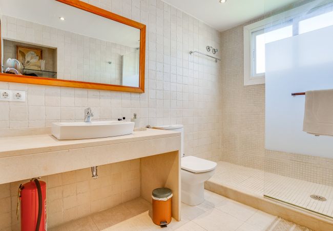 Villa in Palma de Mallorca -  VILLA CALA ESTANCIA MERCEDES Villa in Palma de Mallorca -  VILLA CALA ESTANCIA MERCEDES