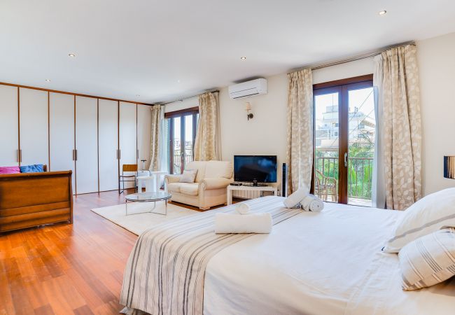 Villa in Palma de Mallorca -  VILLA CALA ESTANCIA MERCEDES Villa in Palma de Mallorca -  VILLA CALA ESTANCIA MERCEDES