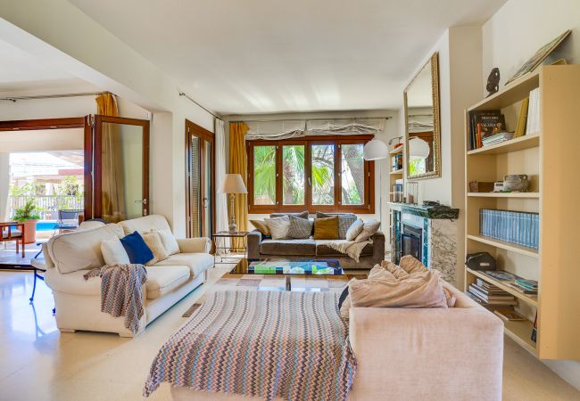 Villa in Palma de Mallorca -  VILLA CALA ESTANCIA MERCEDES Villa in Palma de Mallorca -  VILLA CALA ESTANCIA MERCEDES