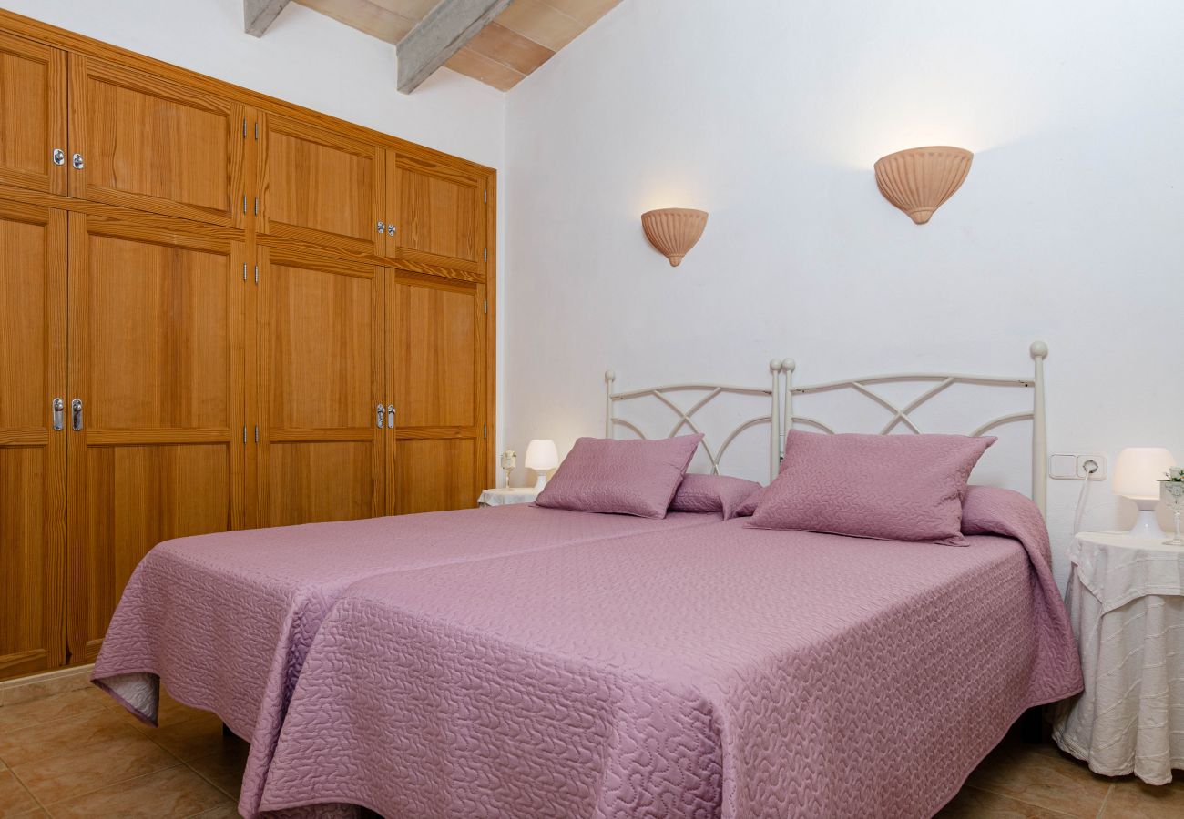 Villa in Buger - YourHouse Sa Sini, villa in a quiet area with private pool