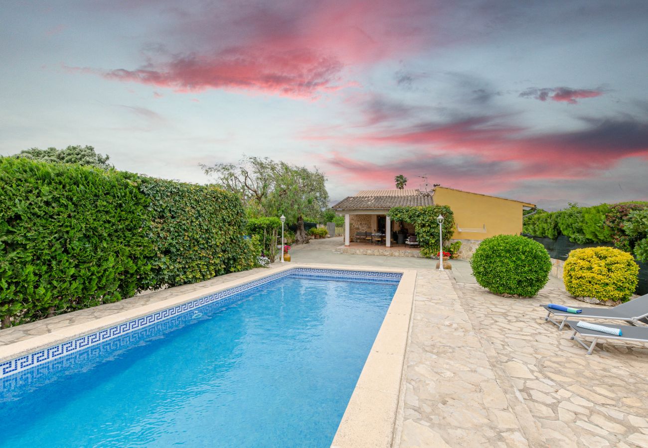 Villa in Buger - YourHouse Sa Sini, villa in a quiet area with private pool