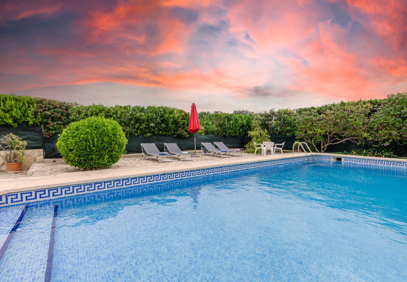 Villa in Buger - YourHouse Sa Sini, villa in a quiet area with private pool
