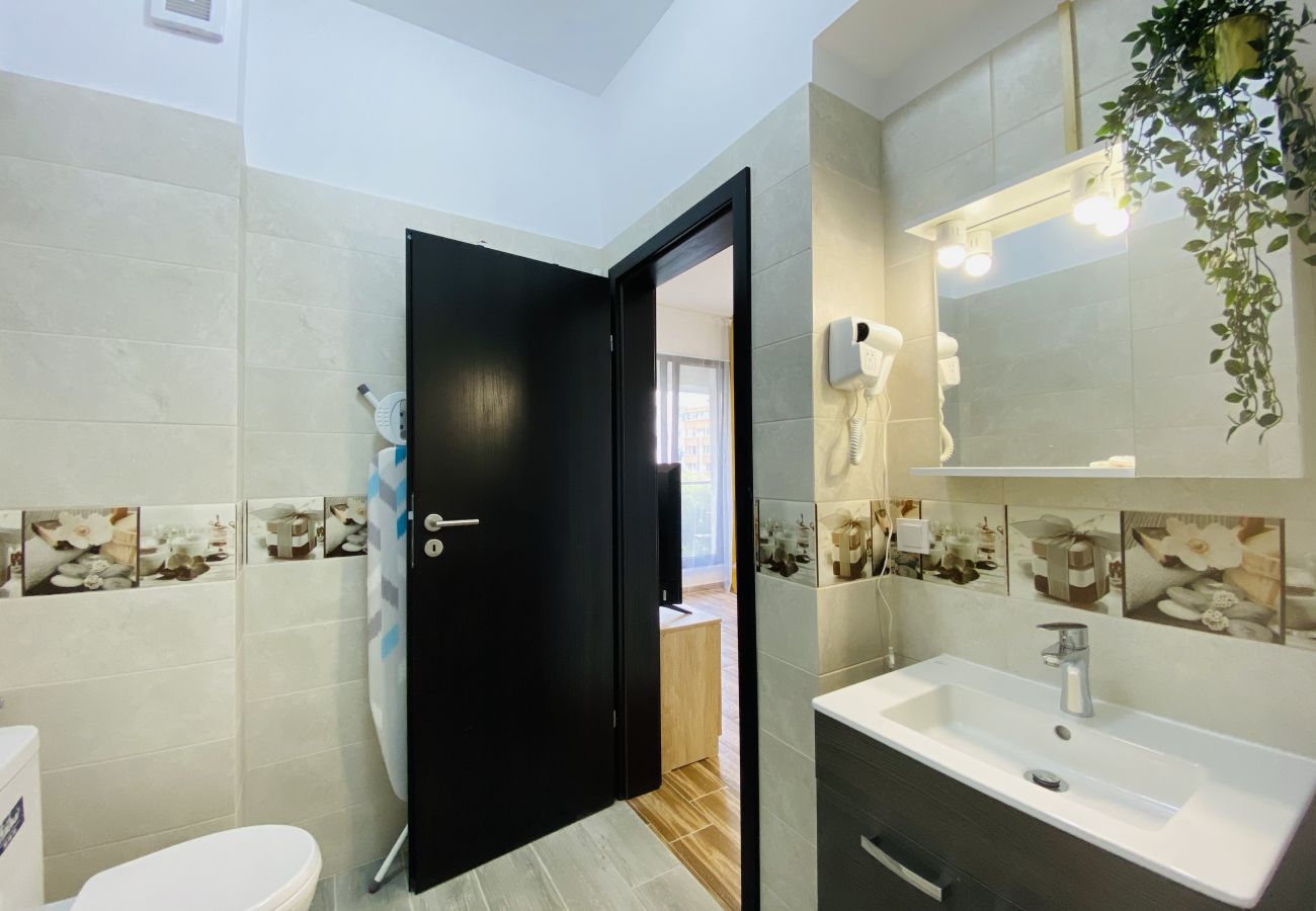 Studio in Bucharest - Charming Studio  with Balcony