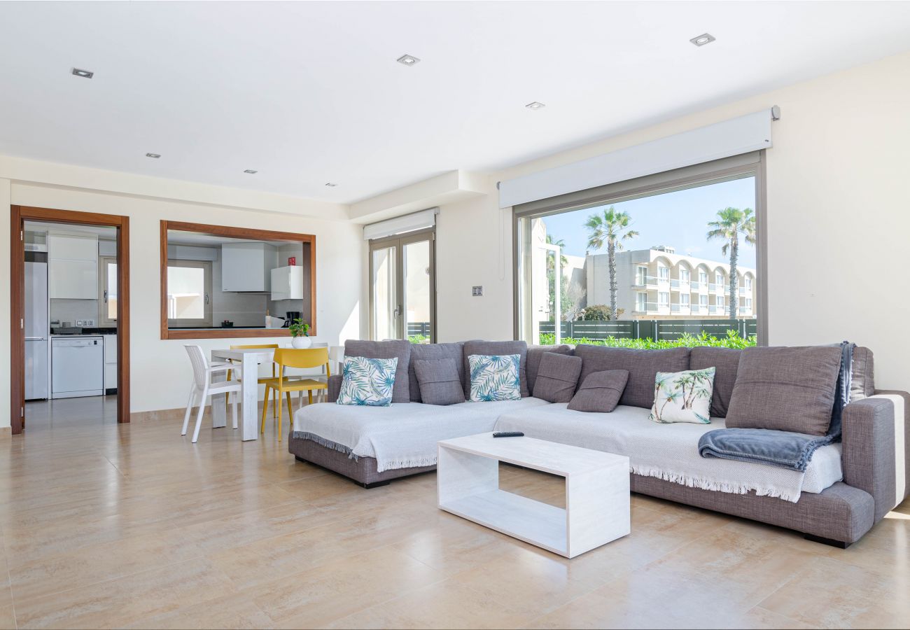 Townhouse in Can Picafort - YourHouse Juan, modern chalet in Majorca north 