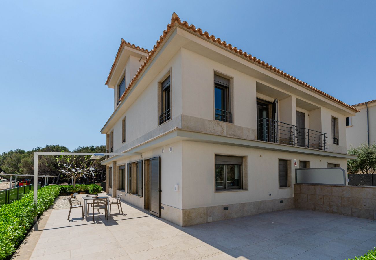 Townhouse in Can Picafort - YourHouse Juan, modern chalet in Majorca north 