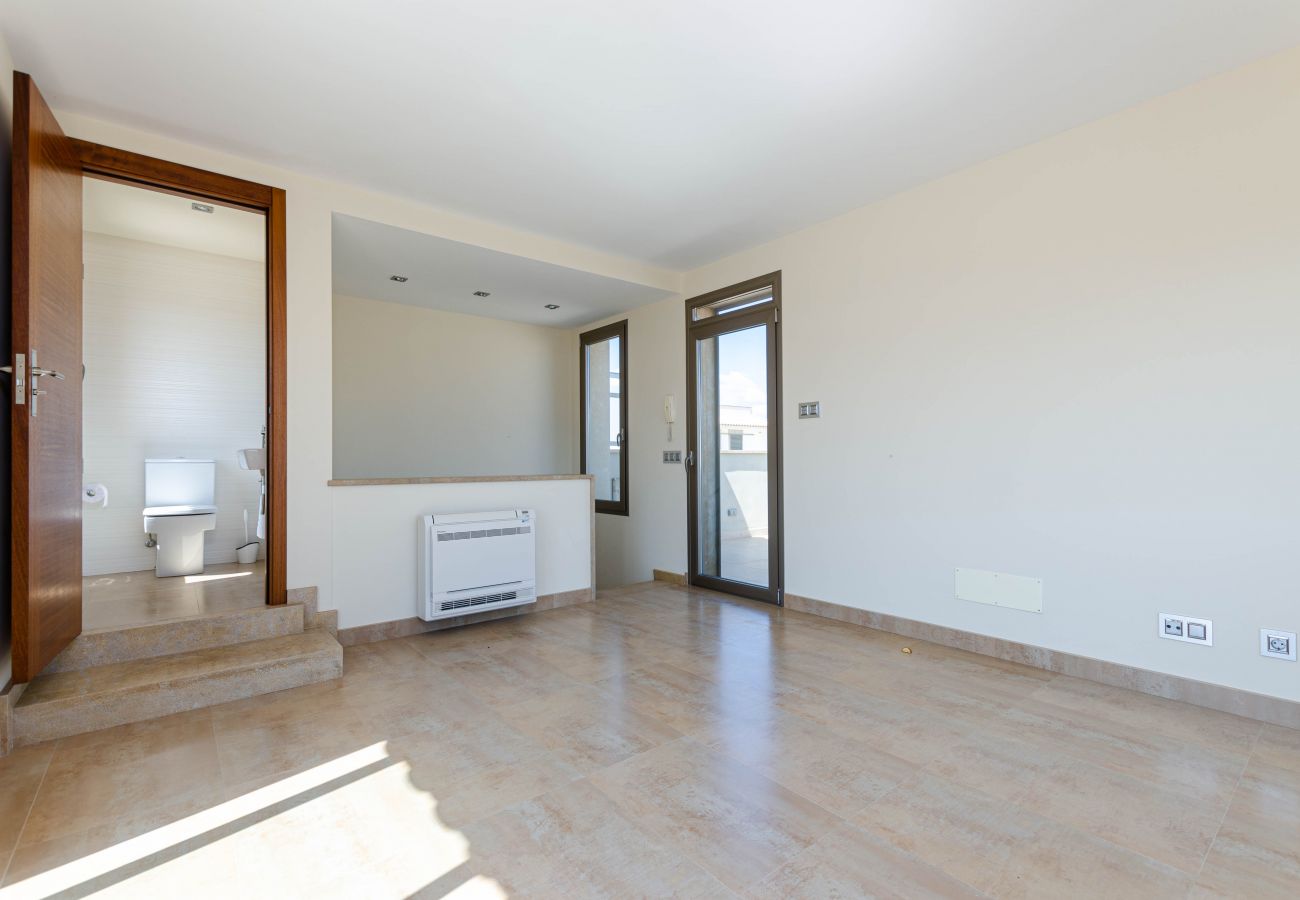 Townhouse in Can Picafort - YourHouse Juan, modern chalet in Majorca north 