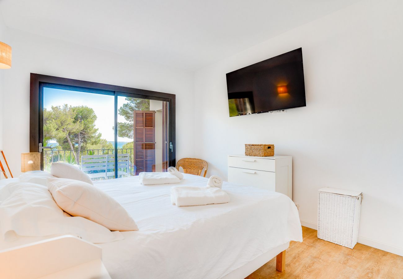 Apartment in Costa de los Pinos - SES ALZINES APARTMENT SEA VIEW MALLORCA 