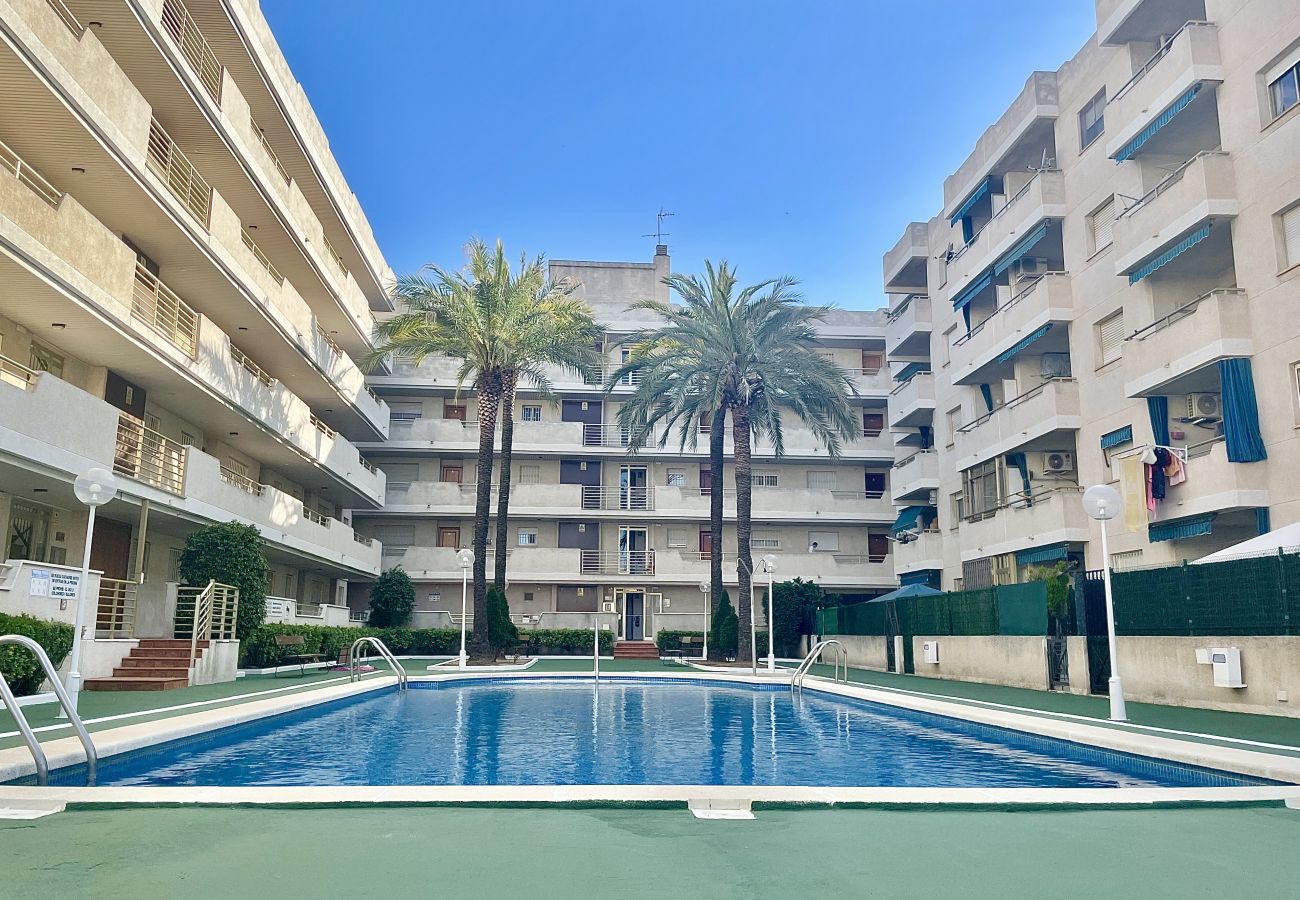 Pool of holiday apartment La Pineda Tarragona