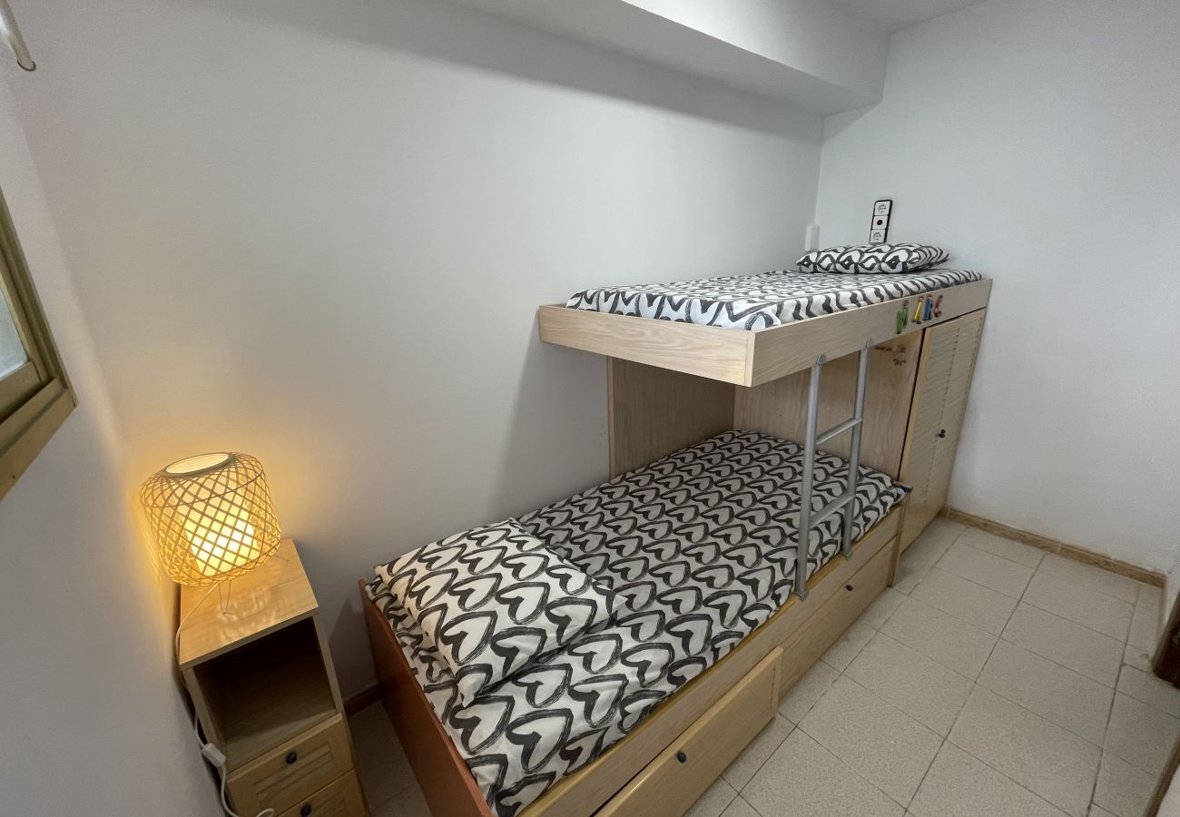 Bedroom bunk bed holiday apartment Tarragona