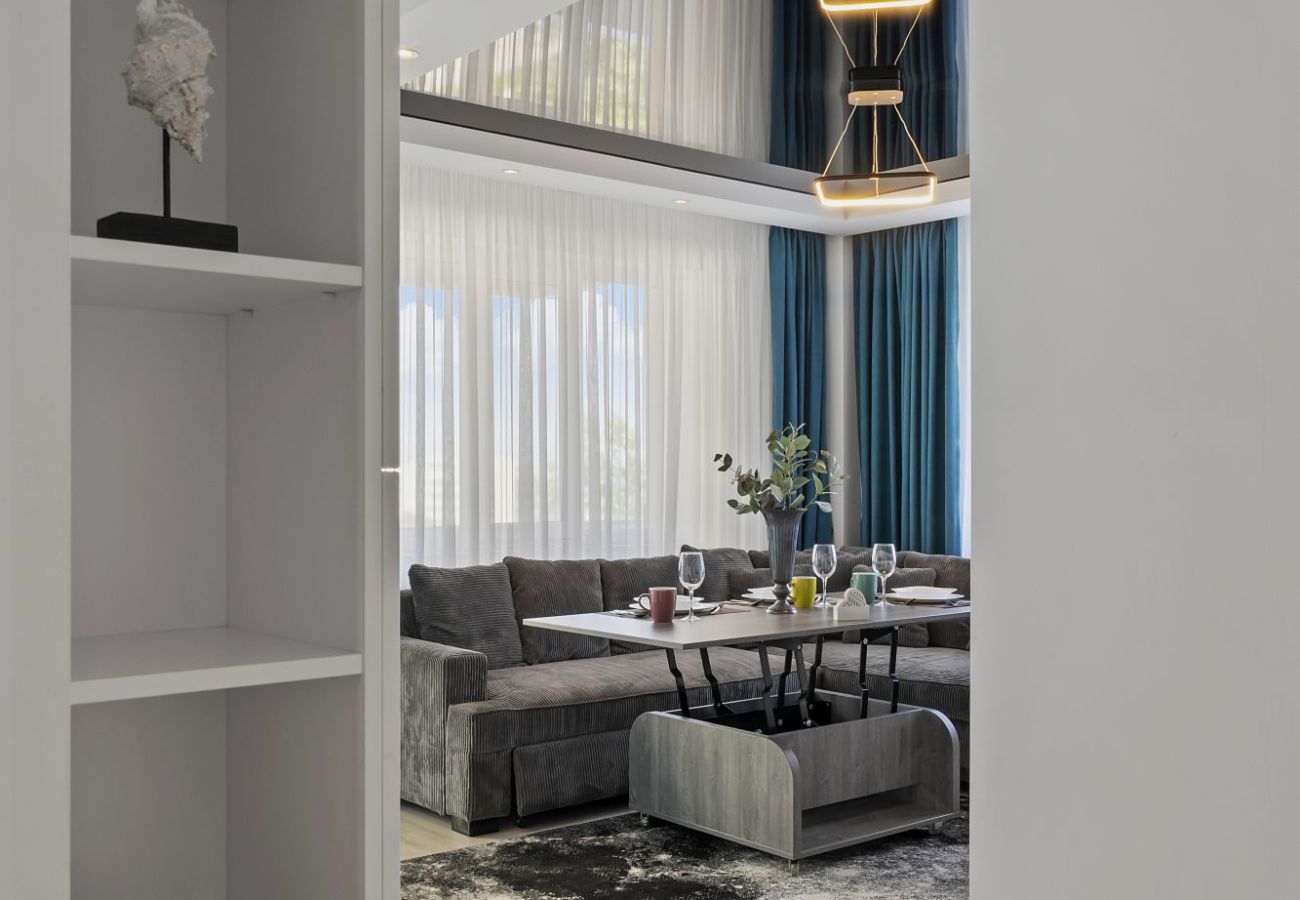 Apartment in Mamaia - The MoonLight Nest