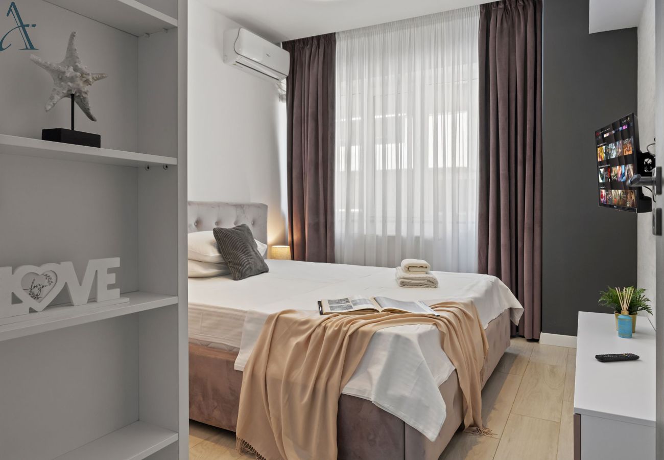 Apartment in Mamaia - The MoonLight Nest