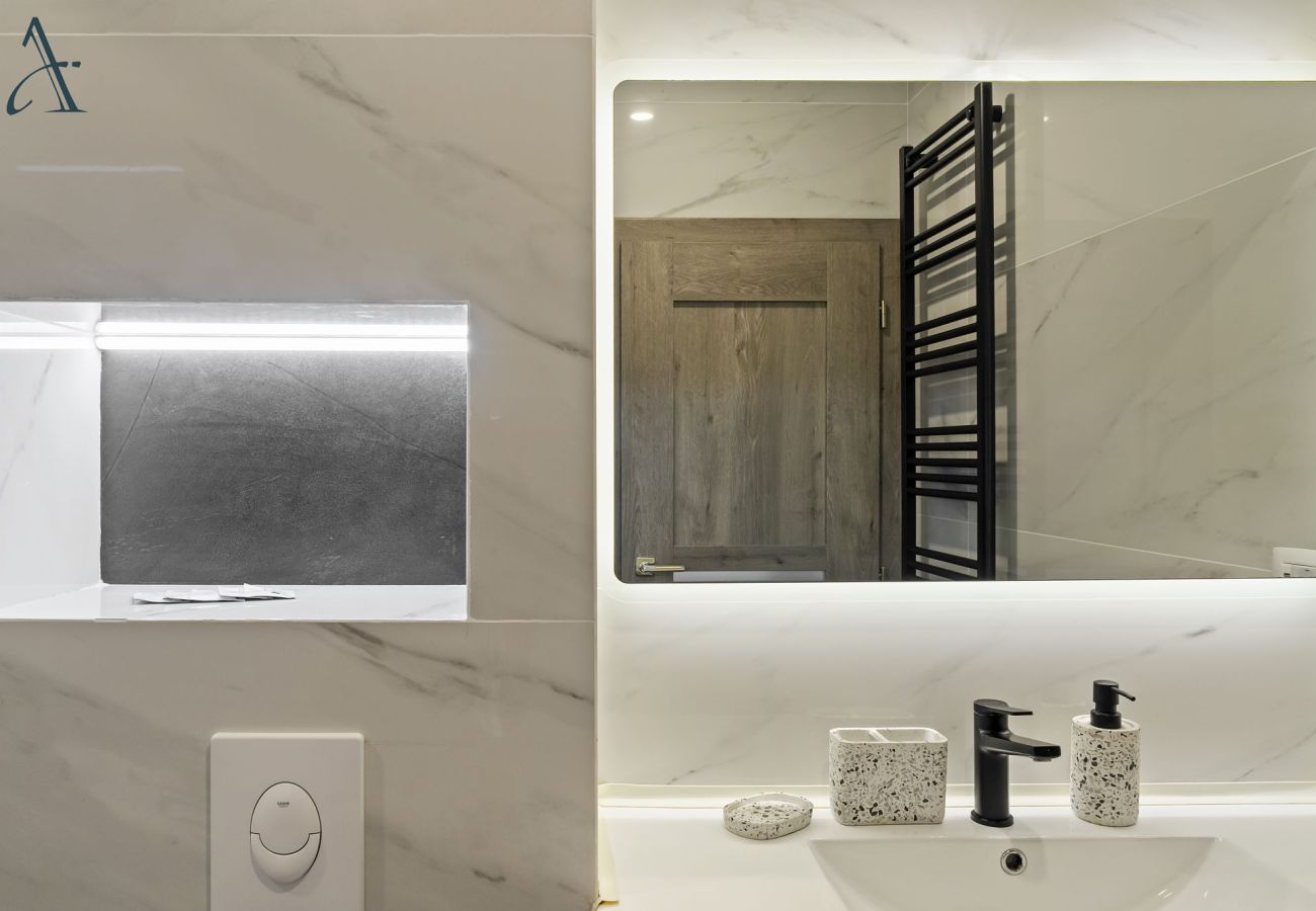 Apartment in Mamaia - The MoonLight Nest