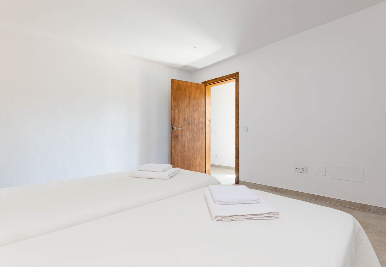 Villa in Muro - YourHouse Can Covetes, villa with private pool in Mallorca North