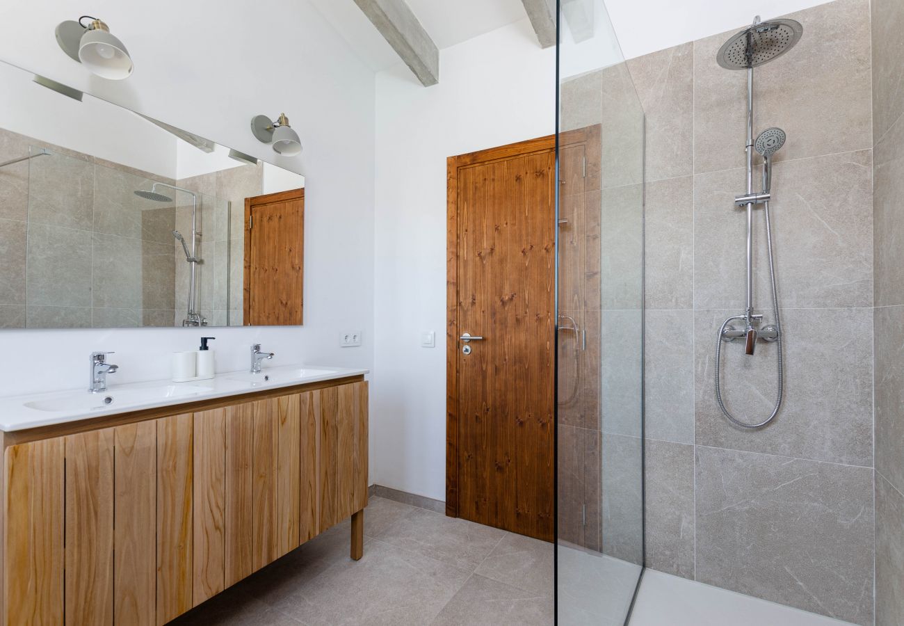 Villa in Muro - YourHouse Can Covetes, villa with private pool in Mallorca North