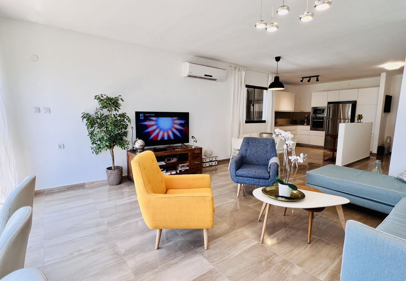 Apartment in Netanya - Unique Sea View & Design, Parking