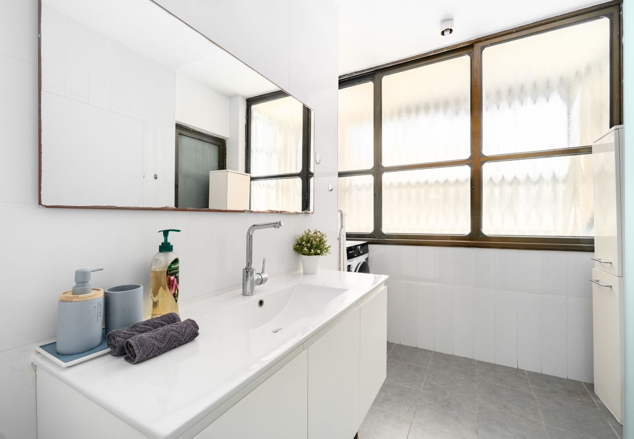 Apartment in Netanya - MIKLAT Elegant Apt with Balcony & Sea View by FeelHome
