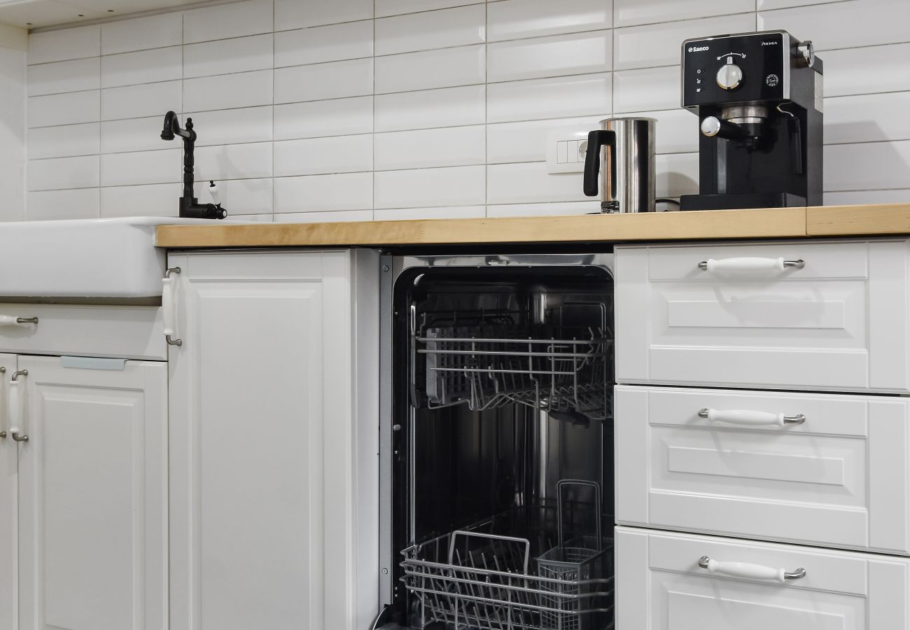 Apartment in Bucharest - Apartment Turda Close to the Elias 